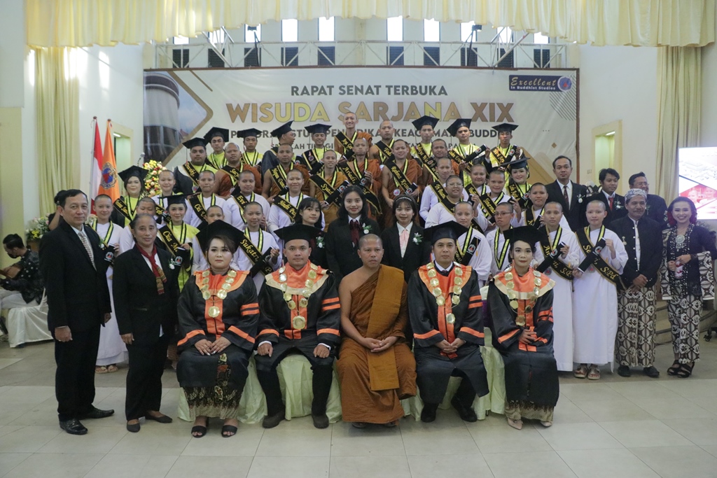 Wisuda Sarjana XIX